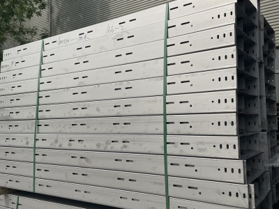 Perforated tray bridge