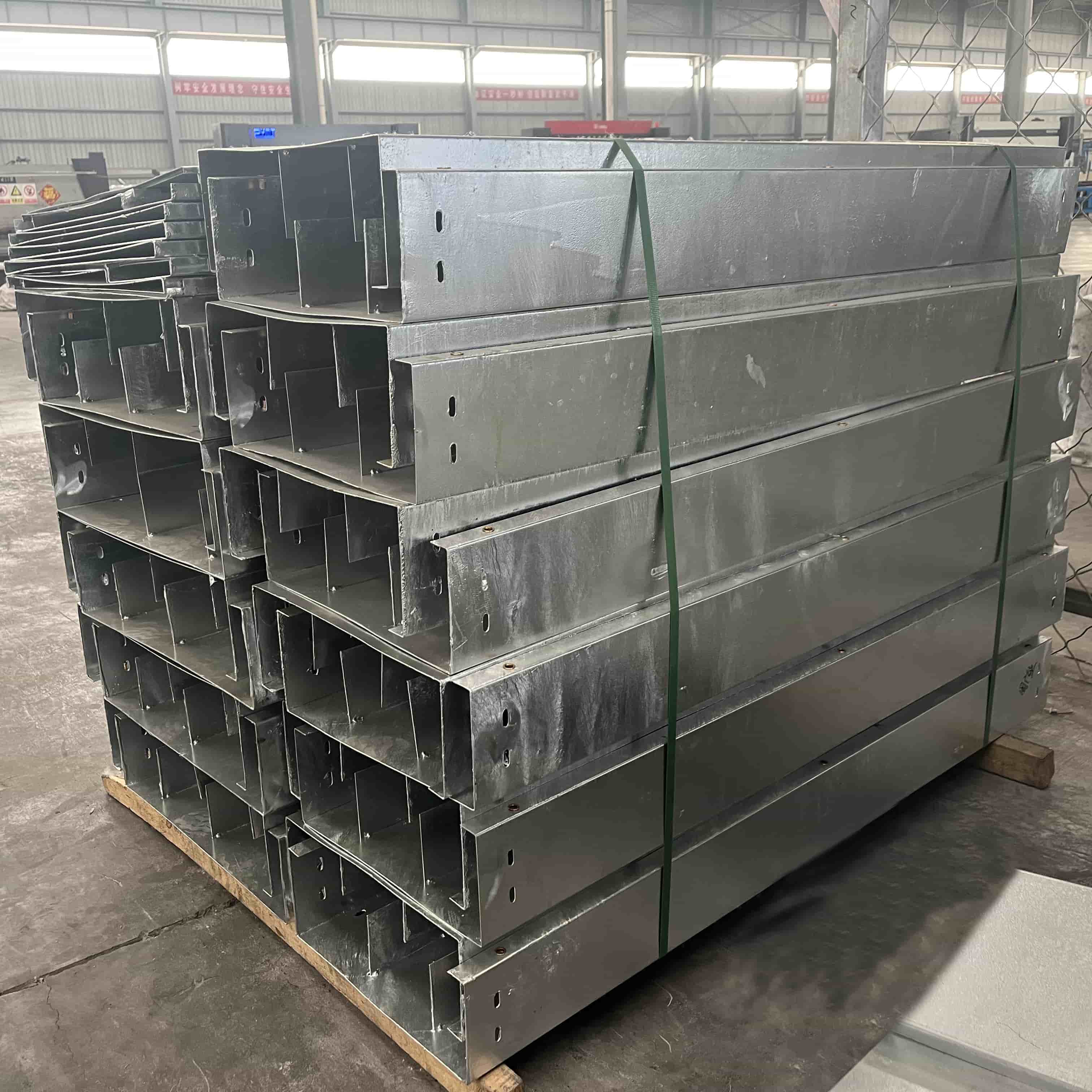 Hot dip galvanized cable tray