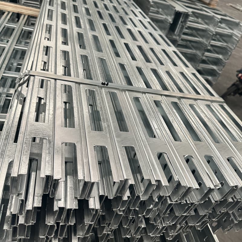  Large span cable tray