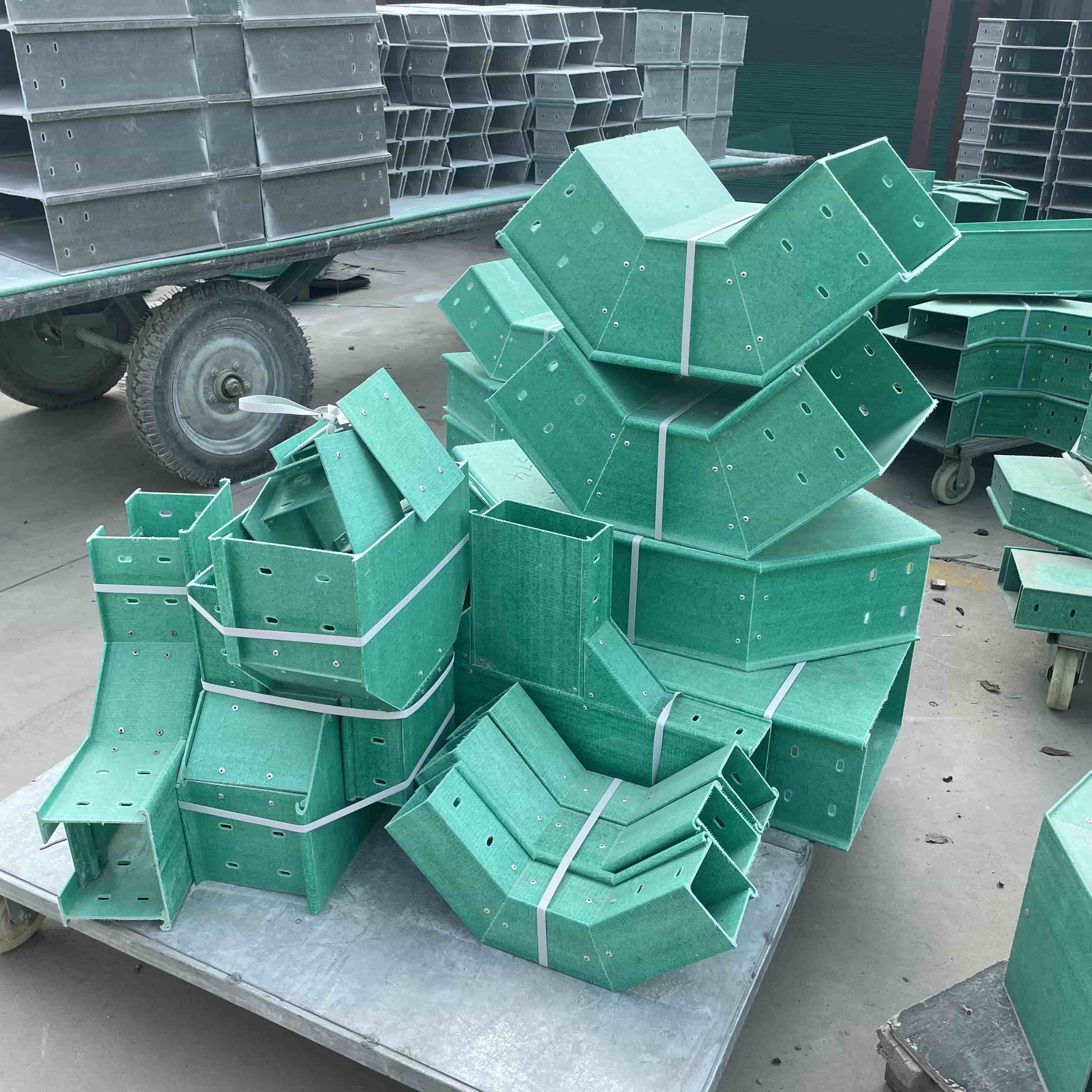 Fiberglass cable tray