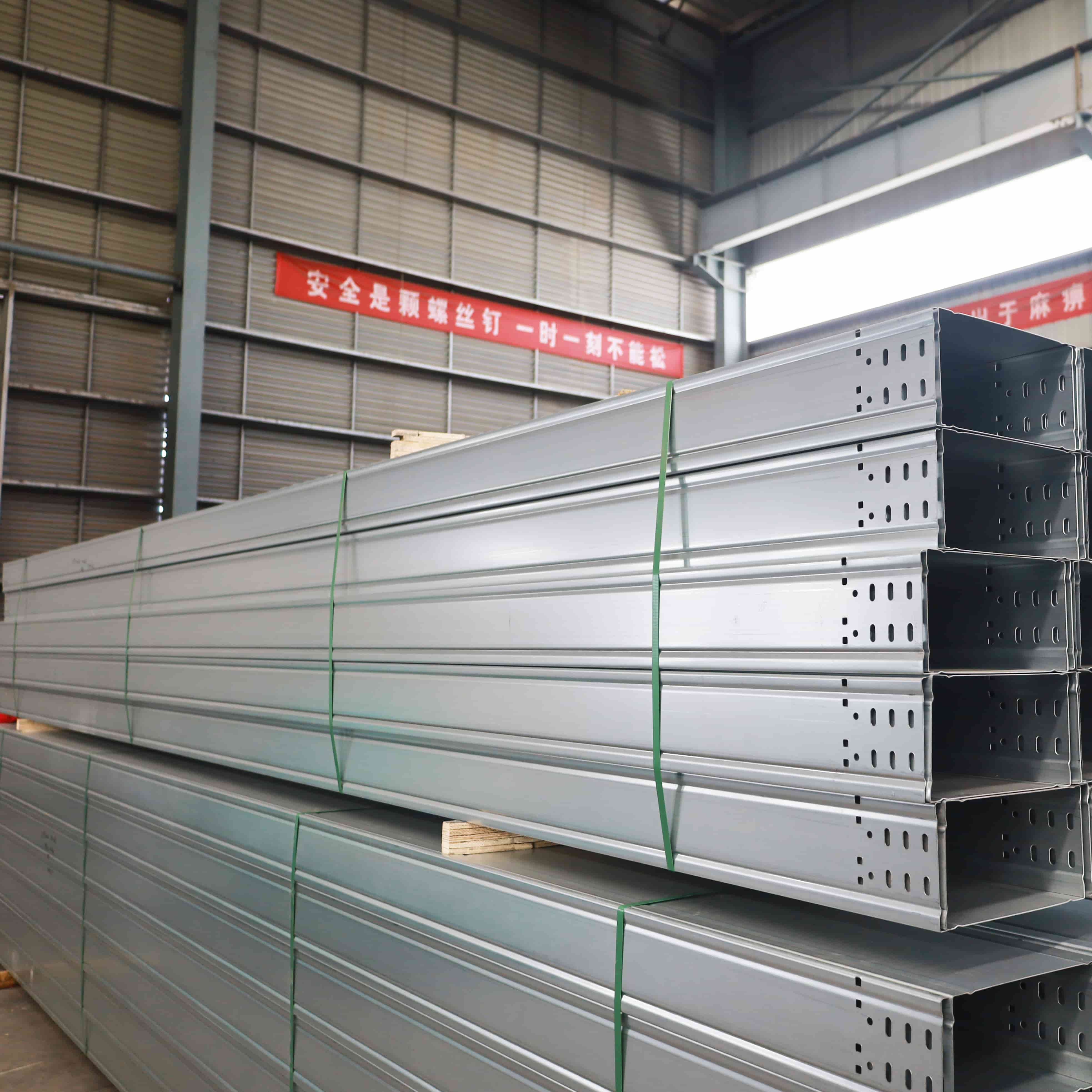 Large-span cable tray